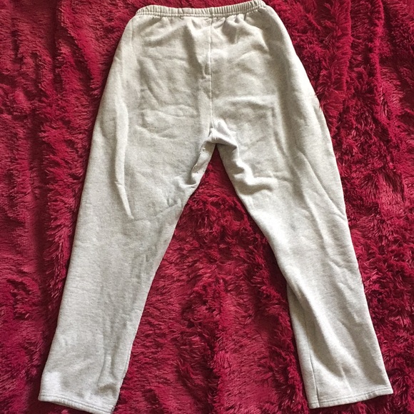 Hanes grey sweatpants - Picture 5 of 9